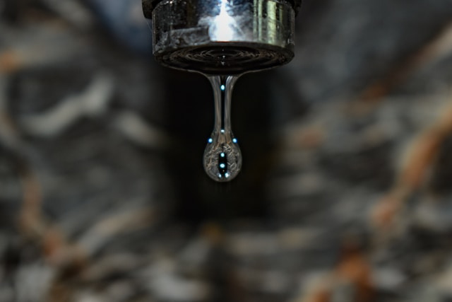 Solving Low Water Pressure and Faucet Leaks: Plumbing Fixes Every Older Dallas Home Needs